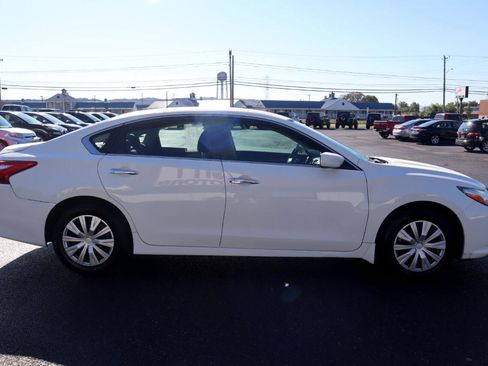 Used 2017 Nissan Altima 2.5 S w/ Power Driver Seat Package image 6