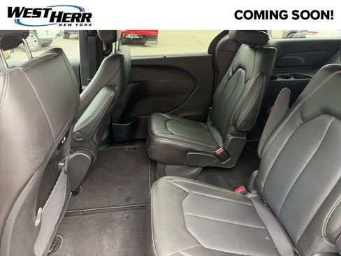 Used 2026 Chrysler Pacifica Select AWD/4WD image 6