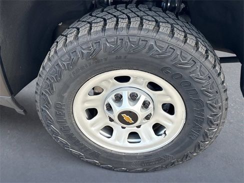 Used 2024 Chevrolet Silverado 3500 W/T image 10