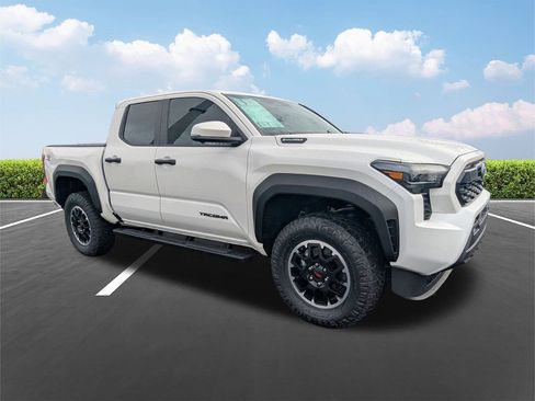 New 2025 Toyota Tacoma TRD Off-Road w/ TRD Off Road Premium Package image 2