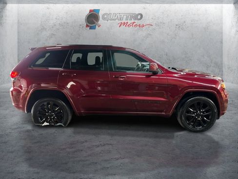 Used 2017 Jeep Grand Cherokee Altitude AWD/4WD image 7