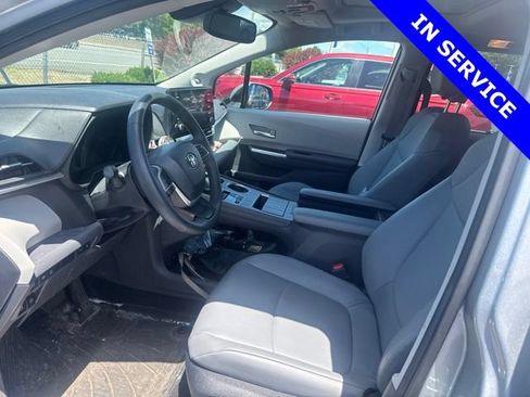 Used 2024 Toyota Sienna XLE w/ XLE Plus Package AWD/4WD image 8