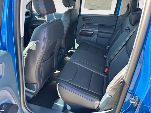 New 2025 Ford Maverick Lariat w/ Black Appearance Package image 13