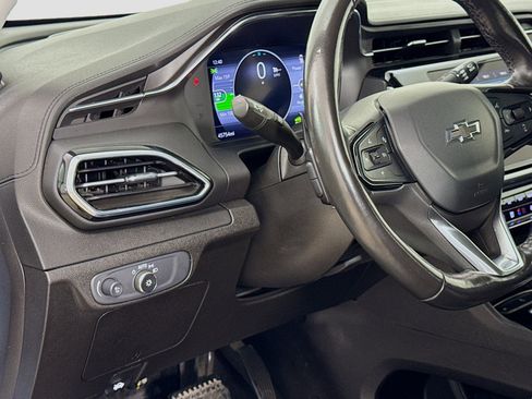 Used 2022 Chevrolet Bolt EUV LT w/ Convenience Package image 10