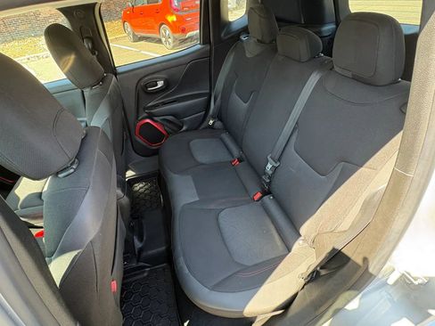 Used 2016 Jeep Renegade Trailhawk AWD/4WD image 26
