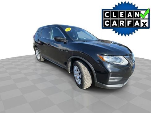 Used 2018 Nissan Rogue S image 2