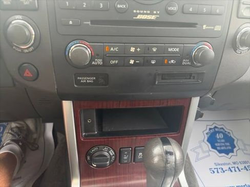 Used 2012 Nissan Pathfinder LE w/ DVD Entertainment Pkg AWD/4WD image 23