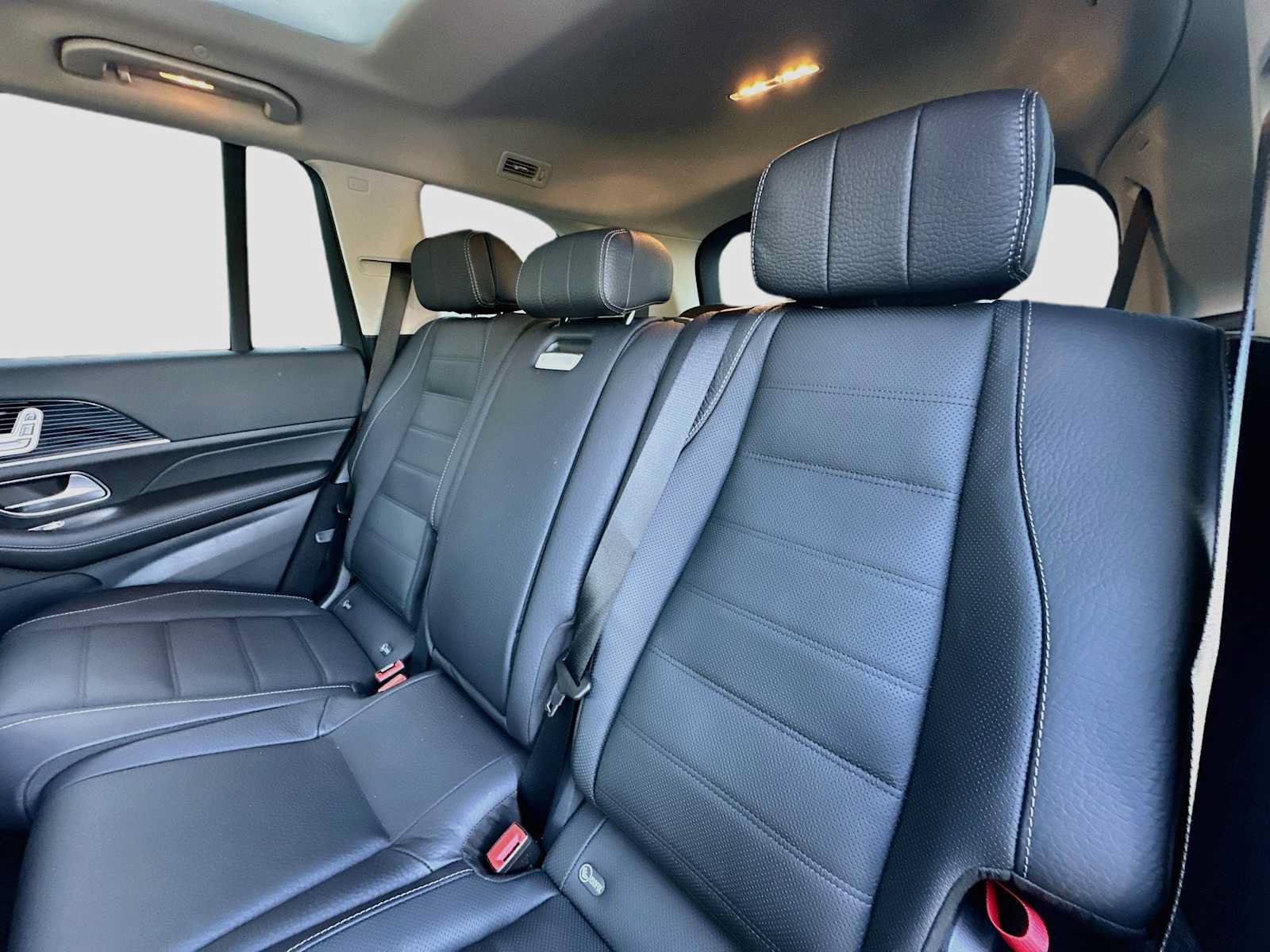 Used 2026 Mercedes-Benz GLS 580 4MATIC image 26