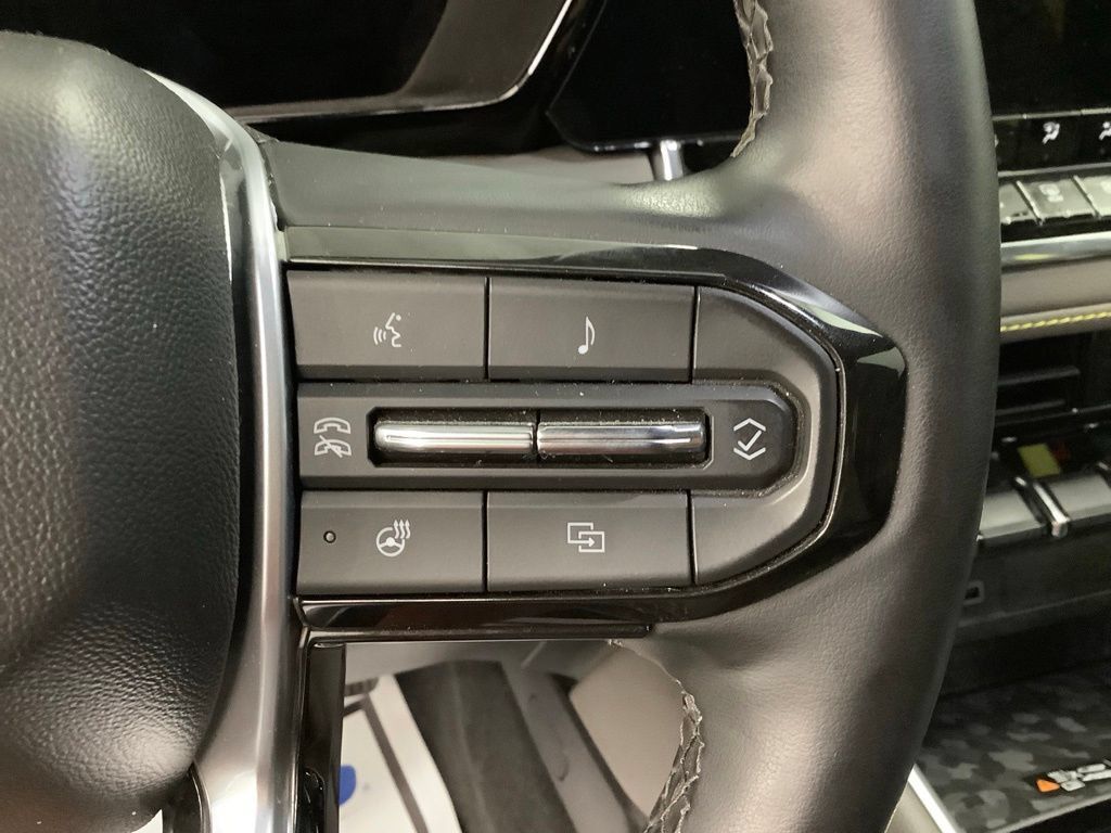 Used 2024 Chevrolet Colorado ZR2 w/ ZR2 Convenience Package III AWD/4WD image 19