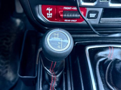 Used 2018 Jeep Wrangler Unlimited Rubicon w/ Steel Bumper Group image 34