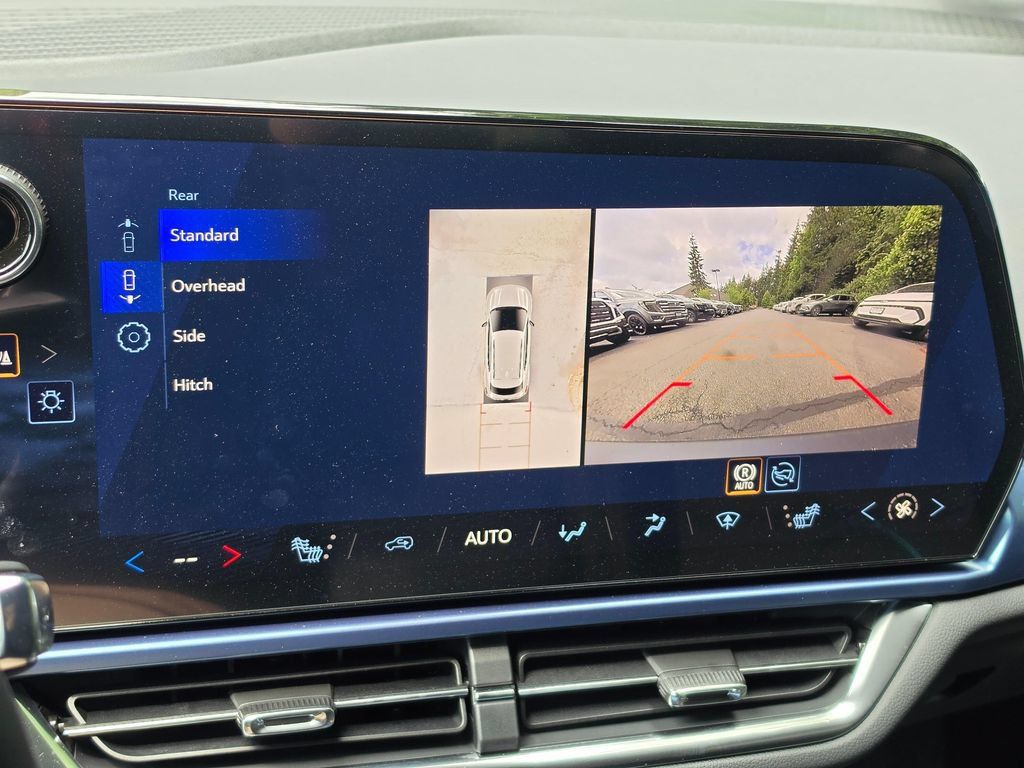 New 2026 Chevrolet Equinox EV LT AWD/4WD image 27