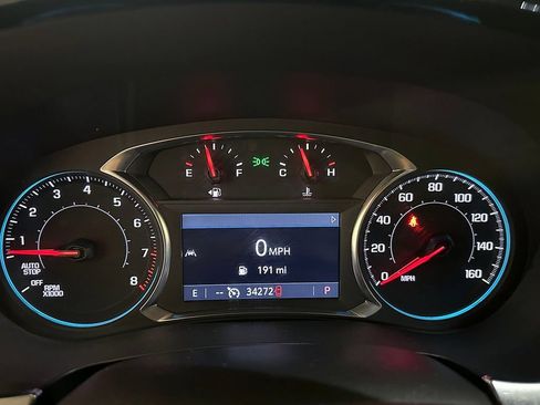 Used 2023 Chevrolet Traverse LT AWD/4WD image 32