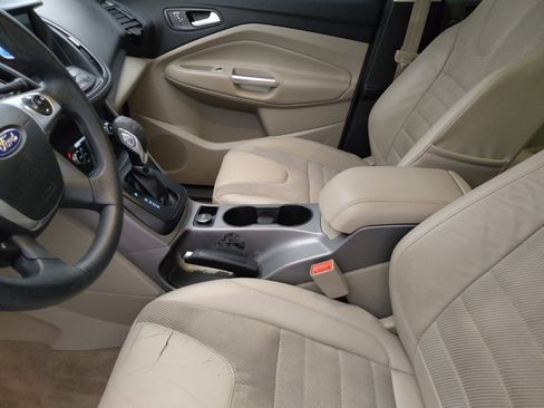 Used 2016 Ford Escape SE w/ SE Chrome Package FWD image 17