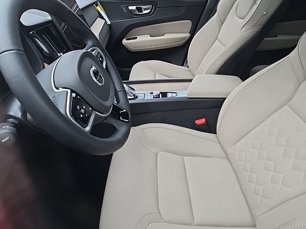 New 2026 Volvo XC60 B5 Plus w/ Protection Package Premier AWD/4WD image 6