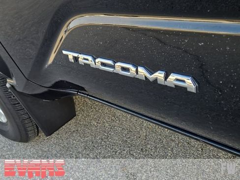 Certified 2024 Toyota Tacoma SR5 image 4