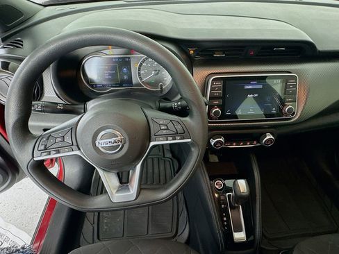 Used 2020 Nissan Kicks SV image 13