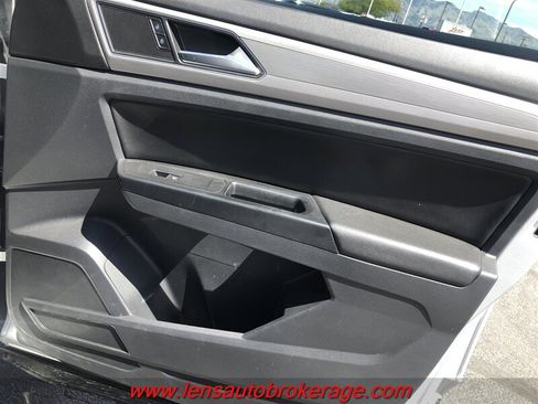 Used 2019 Volkswagen Atlas SE FWD image 19