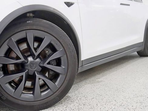 Used 2022 Tesla Model X Plaid AWD/4WD image 4