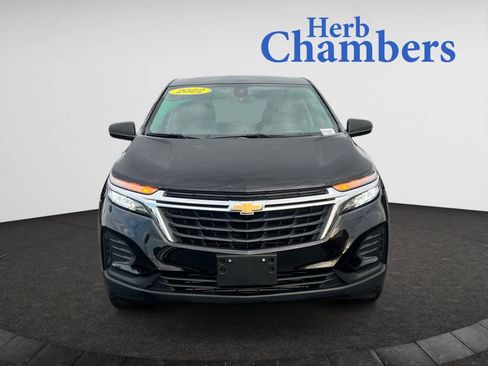 Used 2022 Chevrolet Equinox LS image 2