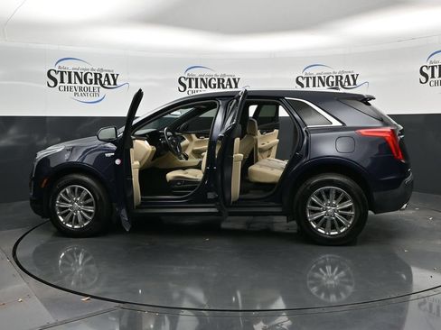 Used 2017 Cadillac XT5 FWD image 37