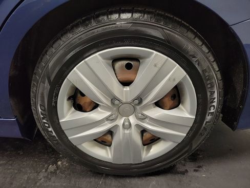 Used 2020 Subaru Legacy Base image 11