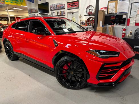 Used 2020 Lamborghini Urus image 25