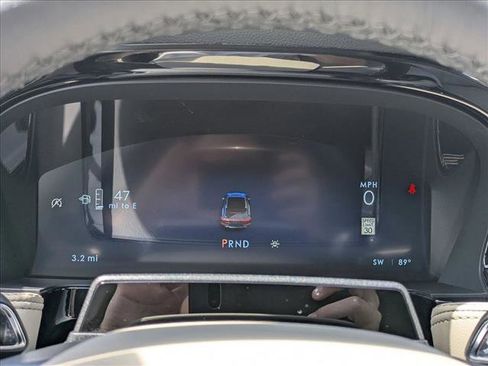 New 2025 Lincoln Corsair Reserve w/ Equipment Group 202A image 10