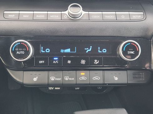 Used 2024 Hyundai Elantra Limited FWD image 18