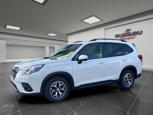 Certified 2024 Subaru Forester Premium AWD/4WD image 7