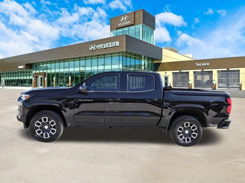 Used 2024 Chevrolet Colorado LT w/ LT Convenience Package III RWD image 9