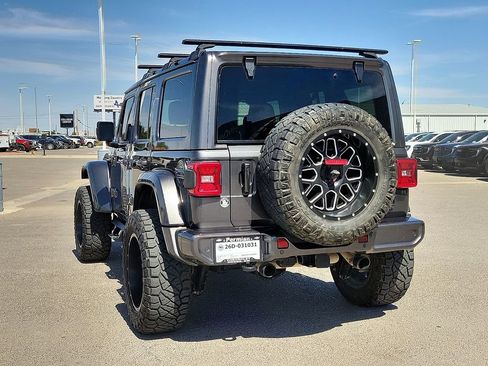Used 2020 Jeep Wrangler Unlimited Sahara AWD/4WD image 8