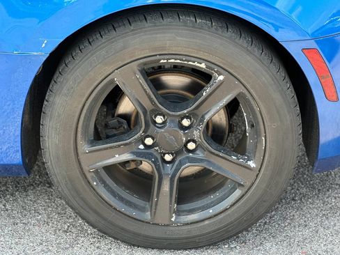Used 2017 Chevrolet Camaro LT w/ Technology Package RWD image 18