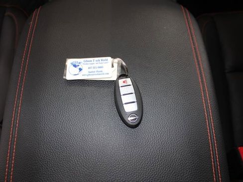 Used 2024 Nissan Titan PRO-4X w/ Pro-4x Convenience Package image 28