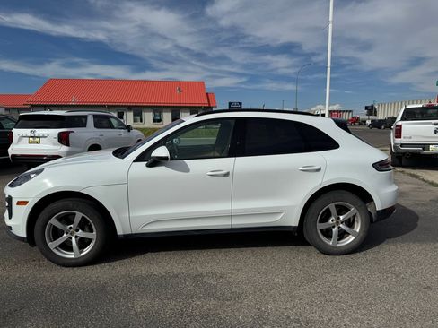 Used 2019 Porsche Macan AWD/4WD image 2