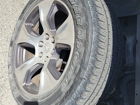 Used 2024 RAM 1500 Laramie AWD/4WD image 11