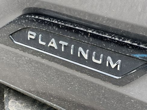 Used 2022 Toyota Tundra Platinum AWD/4WD image 10