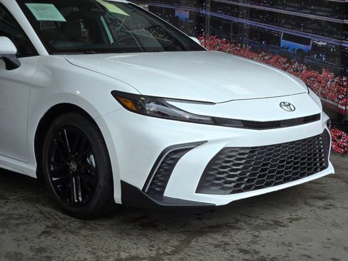 Certified 2026 Toyota Camry SE FWD image 2