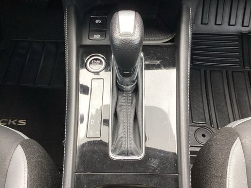 Used 2023 Nissan Kicks SR w/ SR Premium Package FWD image 22