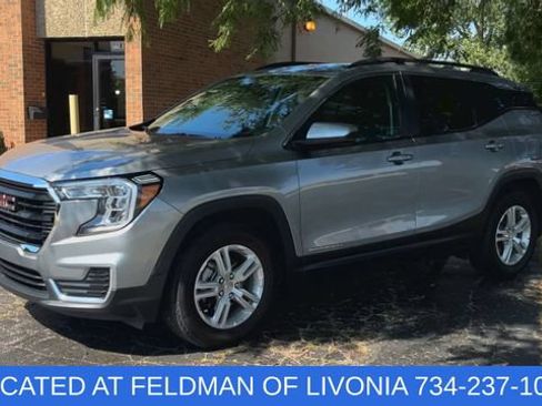 Certified 2023 GMC Terrain SLE w/ Driver Convenience Package FWD image 4