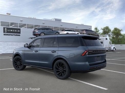 New 2025 Lincoln Navigator Reserve w/ Jet Appearance Package image 4