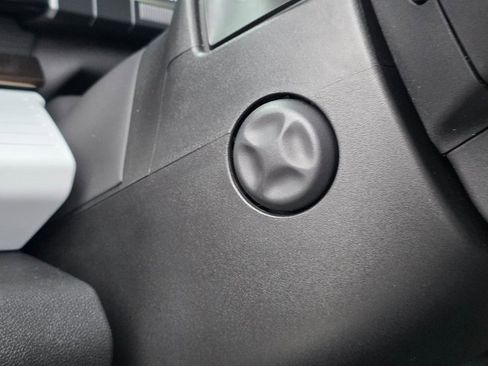 Used 2025 GMC Hummer EV 2X image 48