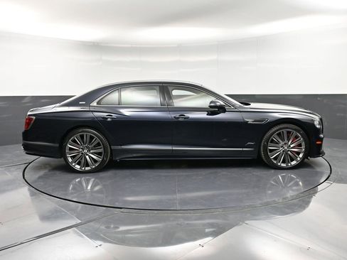 Used 2025 Bentley Flying Spur Plug-In Hybrid AWD/4WD image 9