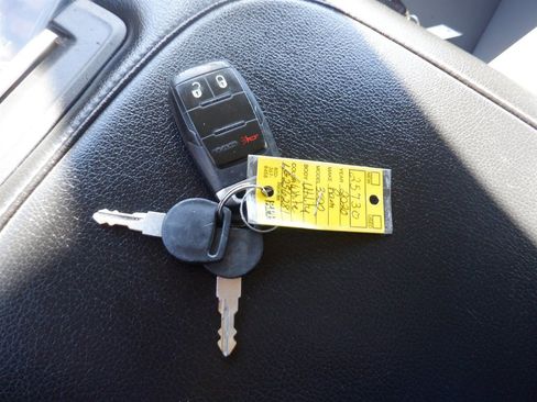 Used 2020 RAM 3500 Tradesman image 21