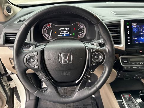 Used 2016 Honda Pilot Elite image 14