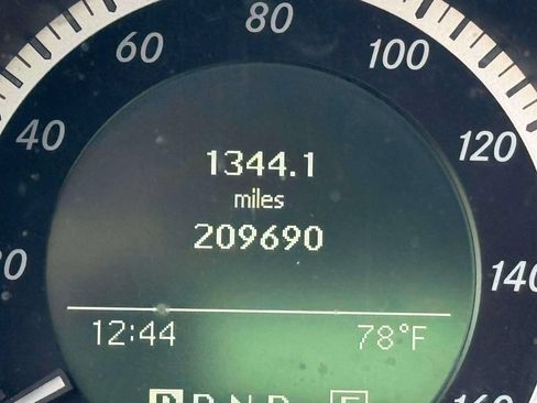 Used 2011 Mercedes-Benz C 300 4MATIC Sedan image 16