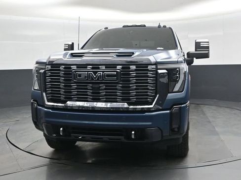 Used 2024 GMC Sierra 2500 Denali Ultimate AWD/4WD image 8