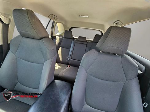 Used 2021 Toyota RAV4 LE AWD/4WD image 27