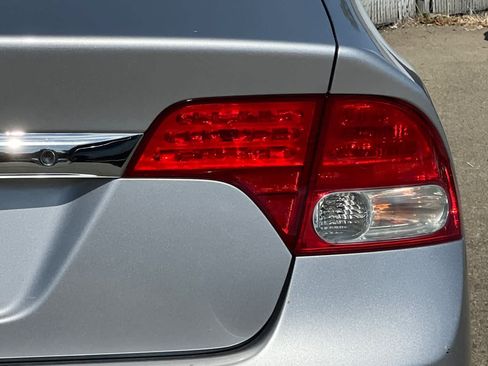 Used 2011 Honda Civic LX image 21