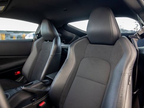 Used 2024 Nissan Z Performance w/ Floor Mat Package image 9