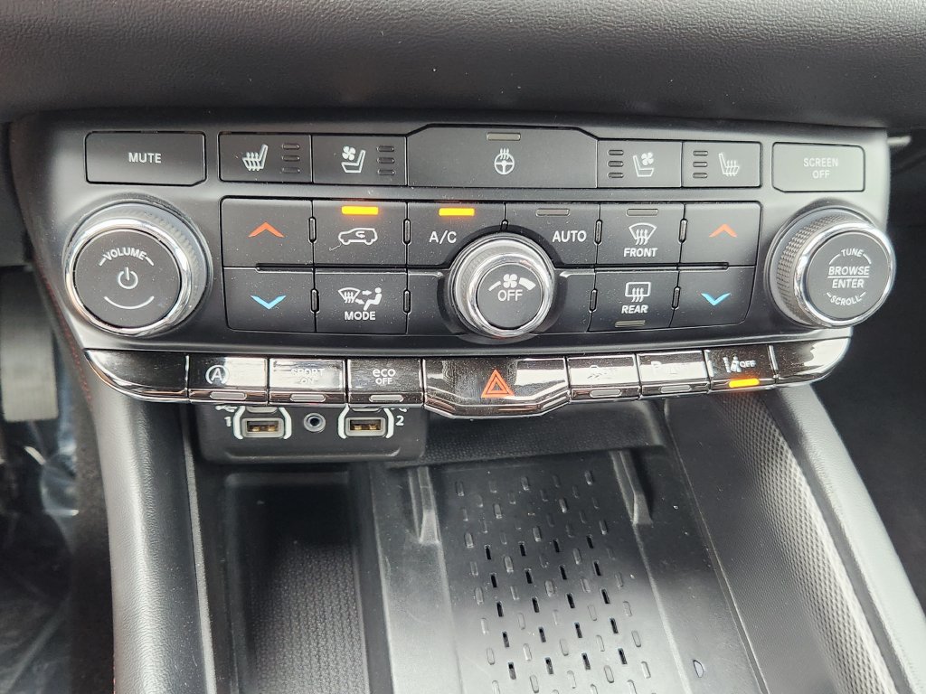 Used 2025 Dodge Durango GT AWD/4WD image 18